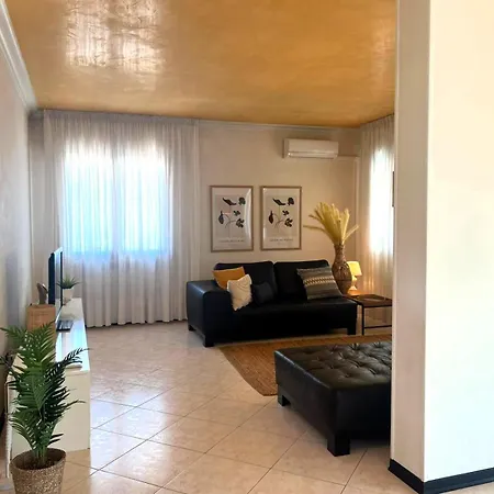 Apartment Casa De Lazzari: Family In *